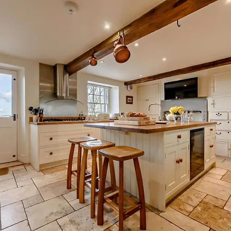 5 Bed In Keswick 91503